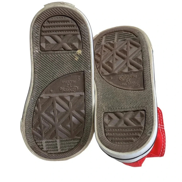 Converse Red Hi-Top Kid Sneakers Size 5 - Picture 3 of 5